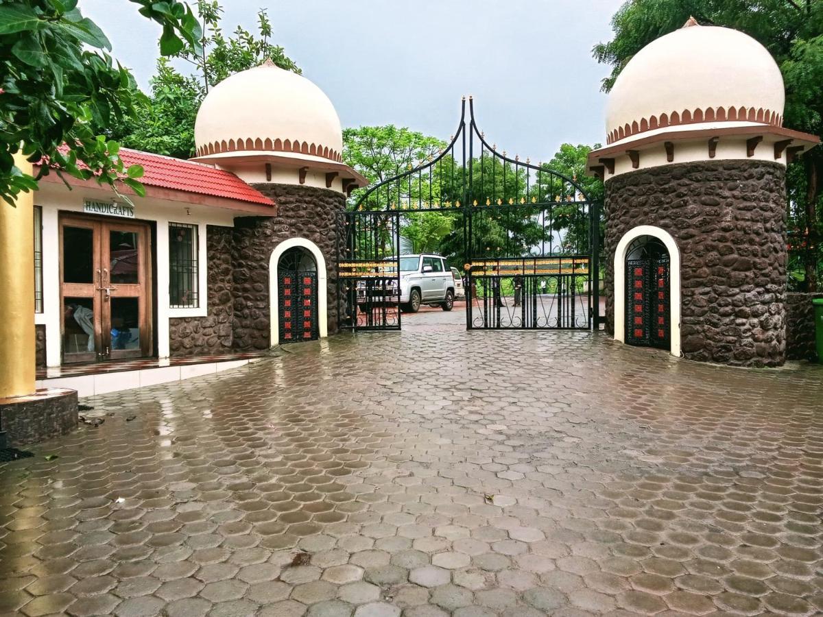 Ellora Heritage Resort Exterior photo